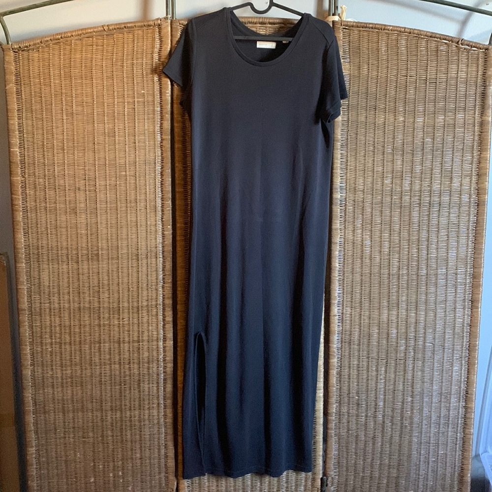 Sleeping on snow black short sleeve maxi dress size L (petite)